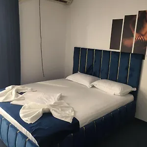 Hotel Blue, Bucureşti